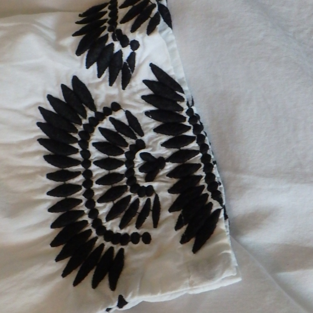 GORGEOUS embroidered Aventura blouse/tunic - Picture 4 of 7